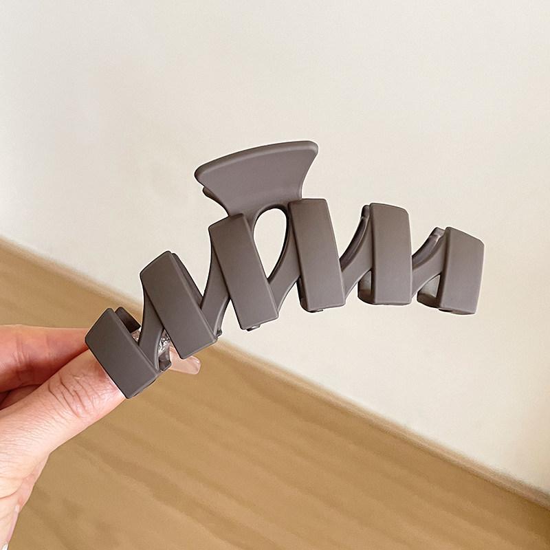 Elegant Large Hair Claw Clip for Thick Hair - High-End Korean Updo Shark Clip