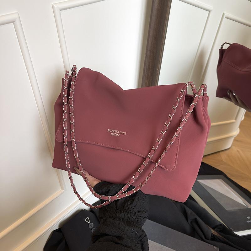 Soft leather large-capacity fashionable and simple commuter chain shoulder bag women's 2025 early autumn new versatile ins tote bag