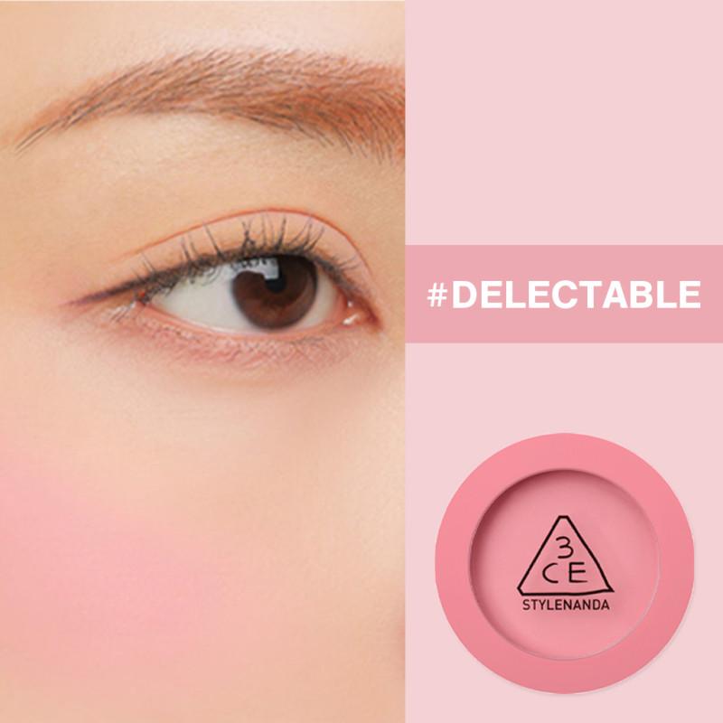 Blush viso 3CE, pigmenti traslucidi leggeri, texture liscia come la seta, facilmente sfumabile, colorito dall'aspetto naturale.