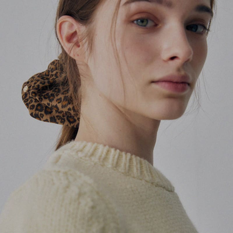 

Marchen Leopard резинка для волос_2 цвета grey