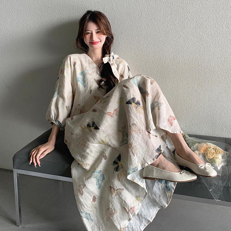 Printed Dress for Women In Spring and Summer, Retro Gentle Style, Covering The Flesh and Showing A Slimming V-neck Long Skirt