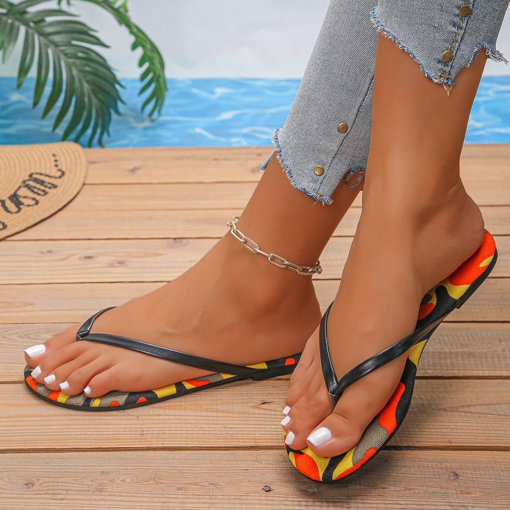 Fashion 2025 New Women's Flip Flops Flat Bottom Sandals Summer Beach Casual PU Material Fashionable Leopard Print Slippers