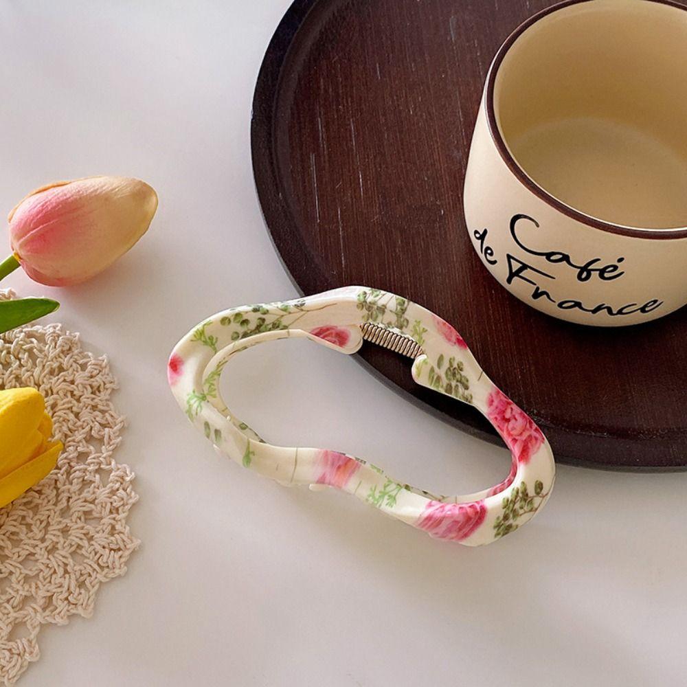 Acrylic Hollow Claw Clip Korean Style Geometric Shark Clip Sweet Cloud Shape Hair Claw  Daily