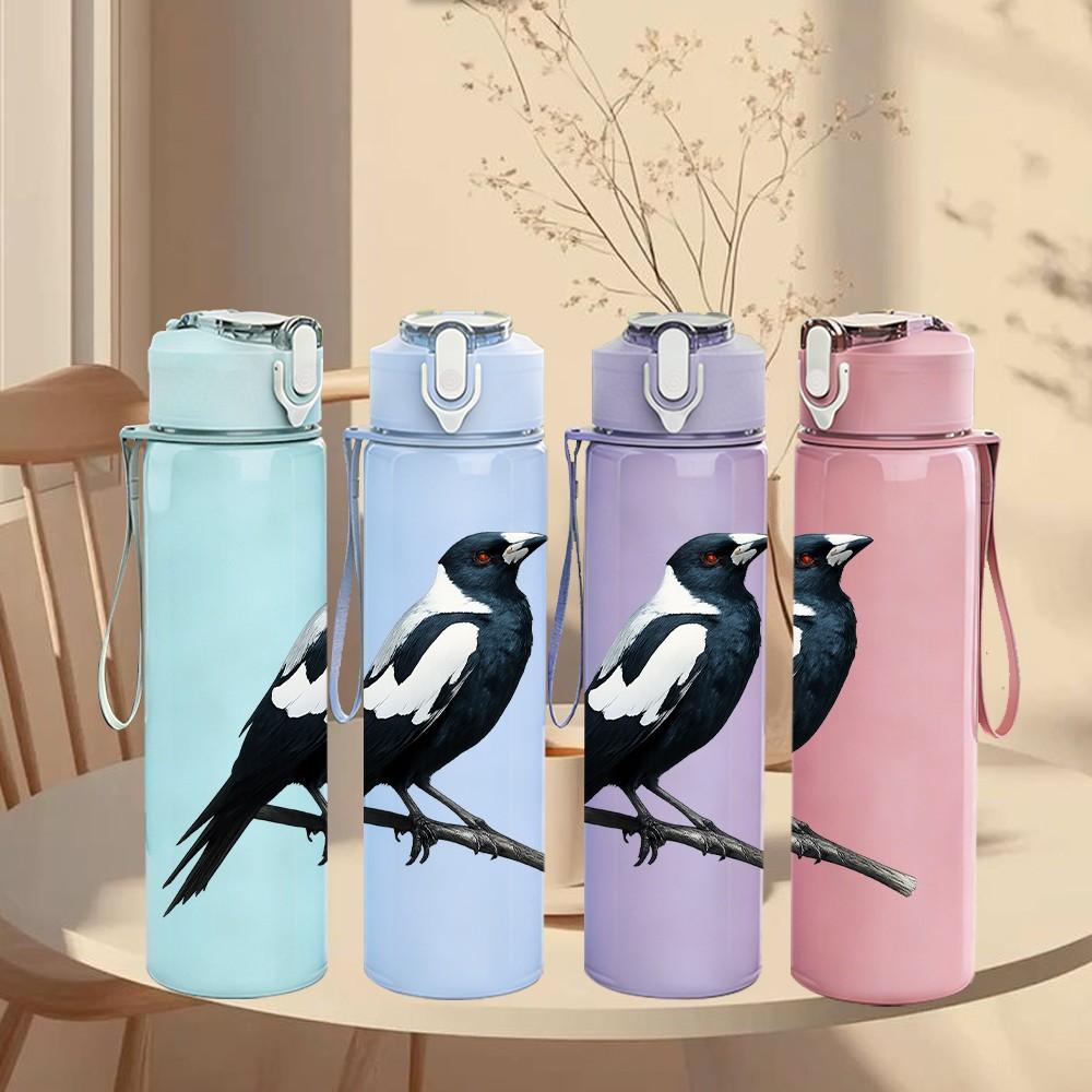 1PC Black Magpie Bird Illustration 750ml Color Plastic Sports Water Bottle Leakproof Flip Straw Lid Suitable for Sports Office Home Use