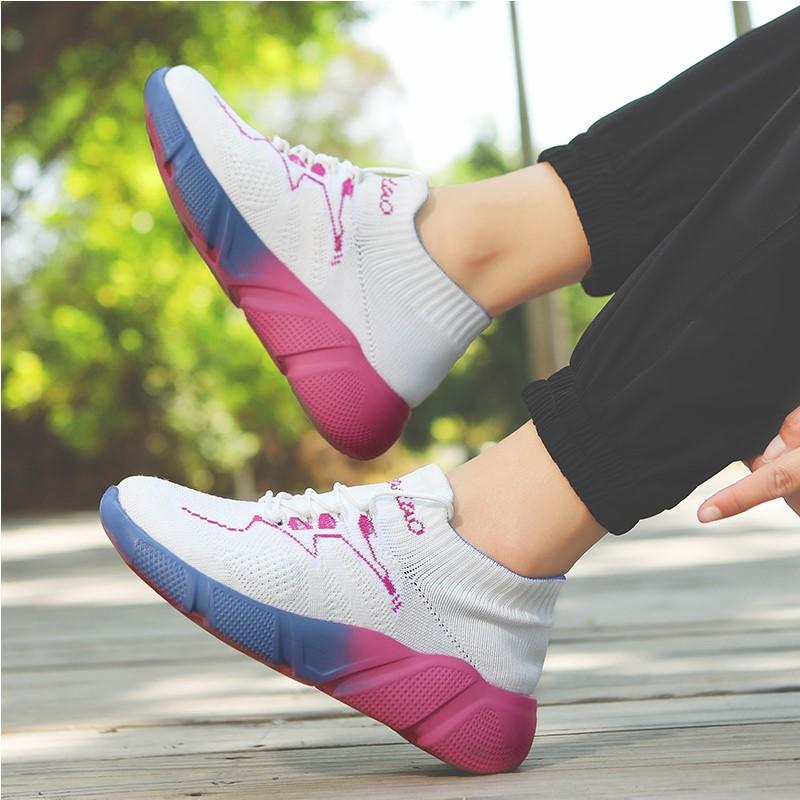

Dancing shoes autumn new shuffling shoes mesh dancing soft sole breathable square dance walking shoes 34