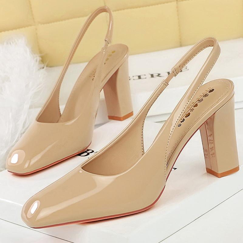 

Мода Туфли BIGTREE Квадратный носок Толстый каблук Женские туфли-лодочки Лакированная кожа Высокий каблук темперамент Платформа Туфли Леди на каблуке сандалии Женские 34