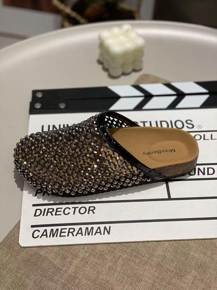 2025 nouvelles pantoufles cool pour femmes, conception à une pédale incrustée de diamants en été, demi-pantoufles cool pratiques et décontractées