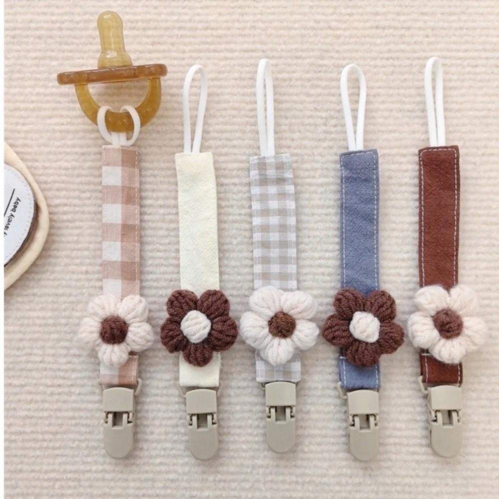 Cute Flower Dummy Nipple Holder Plastic Embroidery Pacifier Clips Baby Pacifier Chain Newborn