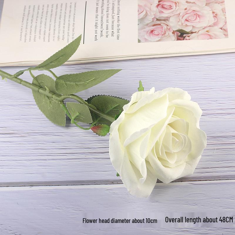 Luxury Silk Rose Arrangement for Valentine's Day - Elegant Artificial Flowers for Living Room Decor.