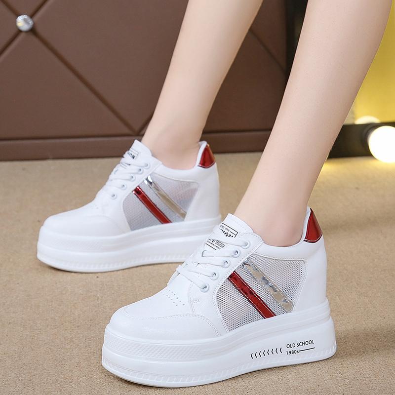 Móda Léto 2024 Prodyšné Boty na silné podrážce typu houbový dort Uvnitř vyšší Dámské boty Malé bílé boty Klínové tenisky Zapatos Mujer