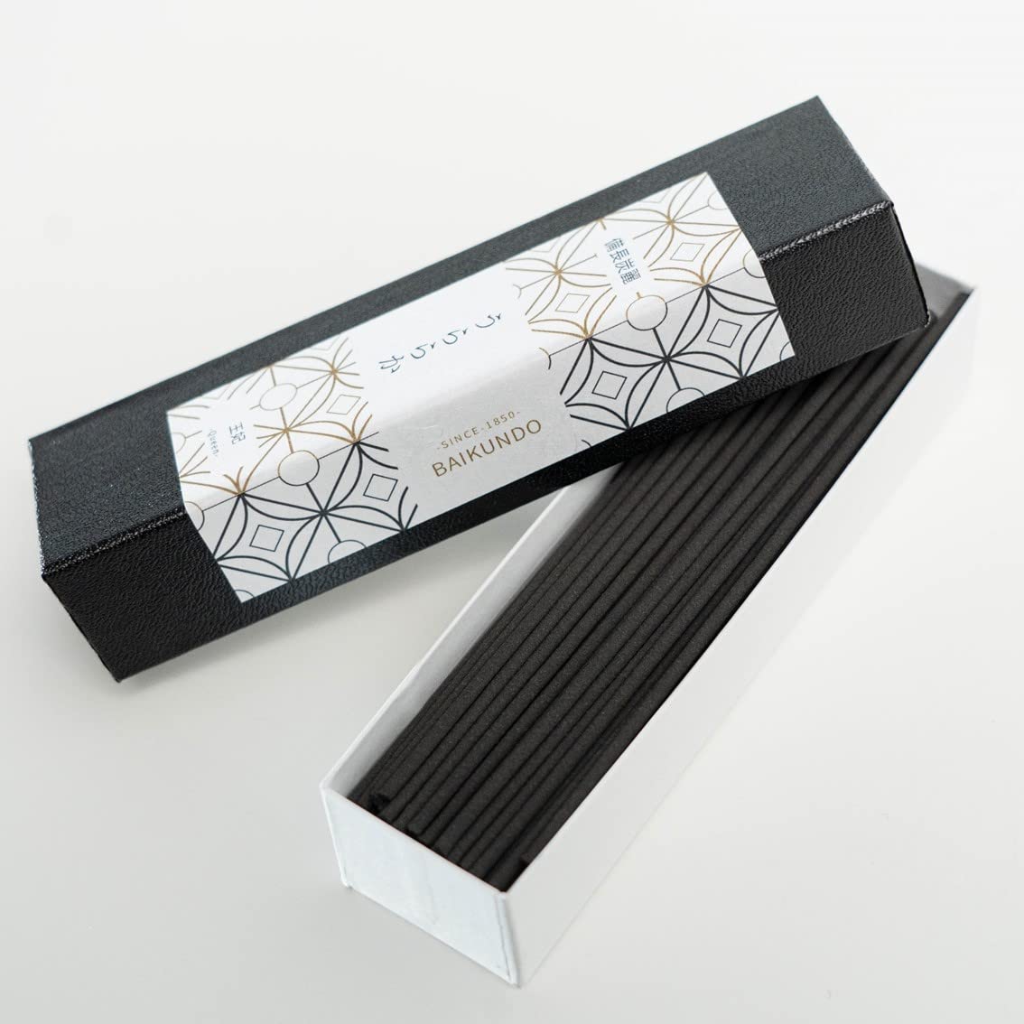 

Binchotan Rei Uraraka Natural Made in Awaji Island Buddhist Low Natural Binchotanrei (Queen) Fragrance, Preservative-Free, Colorant-Free, Dye-Free /