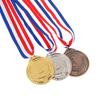 Kovové medaile s krční stuhou ve stylu zlaté, stříbrné a bronzové barvy pro sport, akademické soutěže nebo jakoukoli jinou soutěž Průměr