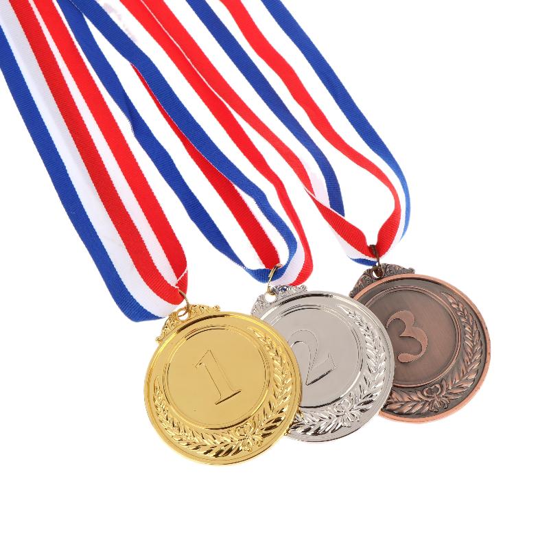 Kovové medaile s krční stuhou ve stylu zlaté, stříbrné a bronzové barvy pro sport, akademické soutěže nebo jakoukoli jinou soutěž Průměr