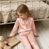 Kinder einfarbige Pyjama-Sommer-Langarm-Cardigan-Set Mädchen mittleren Alters und ältere Kinder Baby Freizeit Eis Seide Kühl Loungewear
