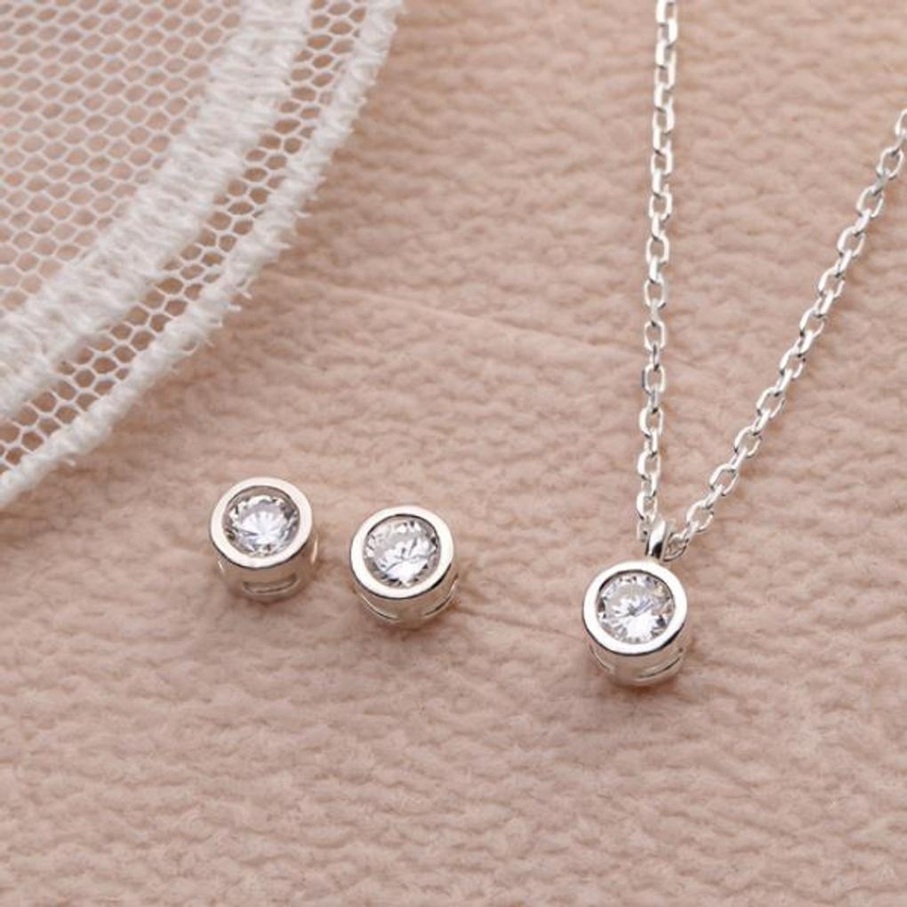 Women's Daily Accessory Sari Cubic Simple Earrings