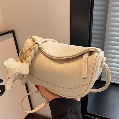 High-value French Niche Bag Women's 2025 New Shoulder Messenger Bag Popular Niche Versatile Saddle Dumpling Bag