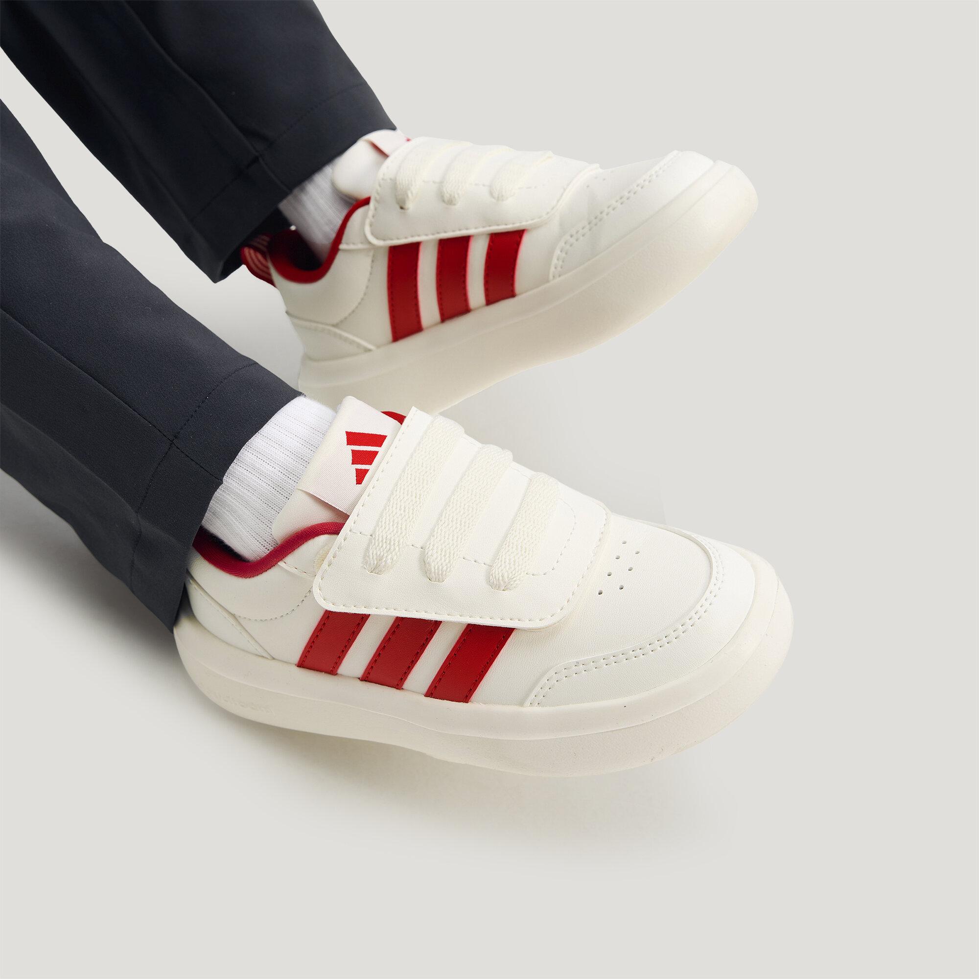 Adidas Park St Low top Kids Training Shoes White Children Aged 3 7 Ye 28