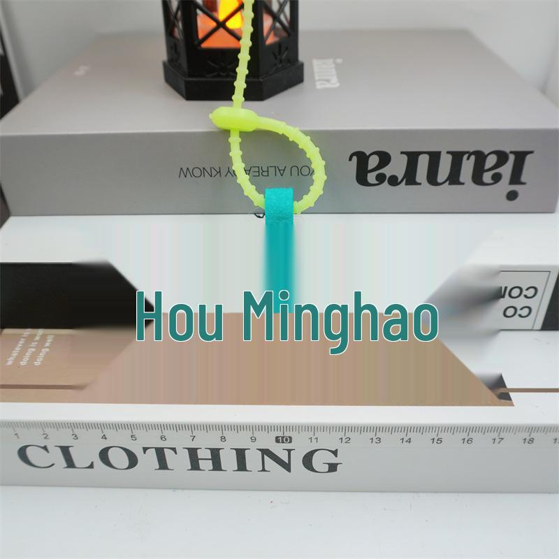 Hou Minghao Non-woven Pendant Bag Tag - Student Gift & Celebrity Merchandise Non-woven Hanging Ornament