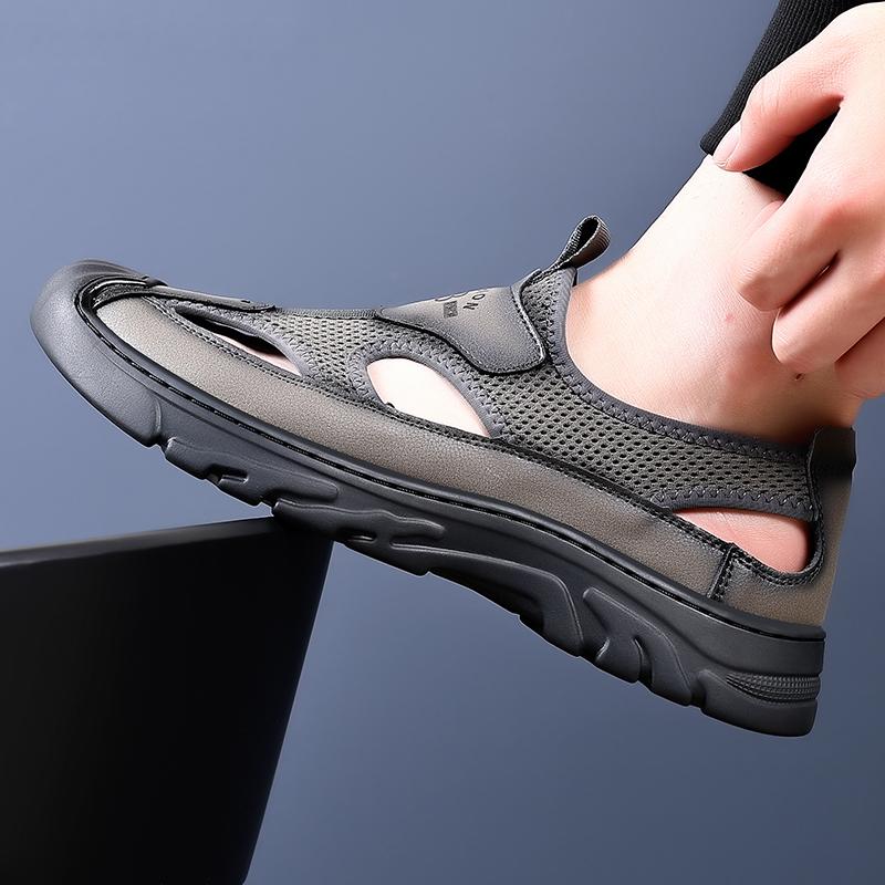 2025 Sandalen Atmungsaktive Herrenschuhe Mesh Outdoor Herren Hohlsandalen Rutschfest Strandsandalen Flats Schuhe Zapatillas Hombre