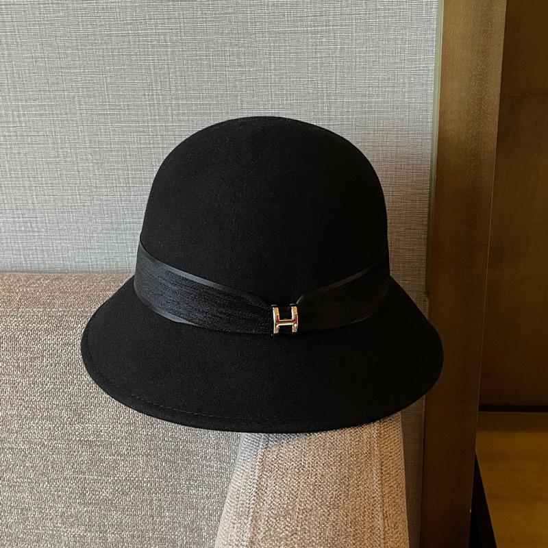 Hat women's autumn and winter casual retro wool bucket hat British fashion versatile woolen basin hat elegant top hat