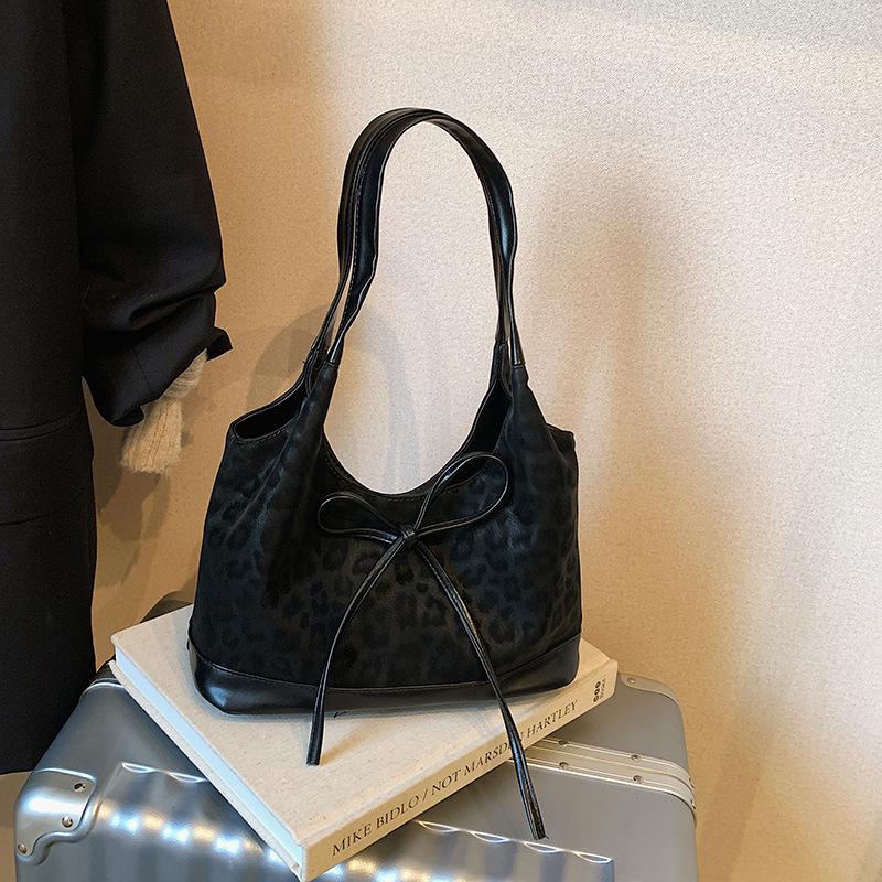 2025 Ретро Замшевая Сумка на Плечо с Леопардовым Принтом - Большая Вместимость чёрный