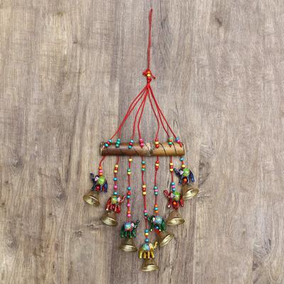 Mehrfarbige, handgefertigte, dekorative Glocken mit sieben Elefanten-Hängeglocken, Schaustück für Heimdekoration, Wanddekoration, Pooja-Raumtempel, Diwali-Geschenk