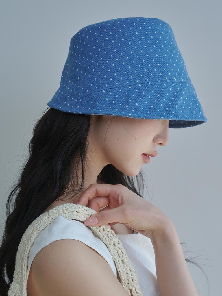 Olinkeompeulliteu Dot Denim Moon Bucket Hat