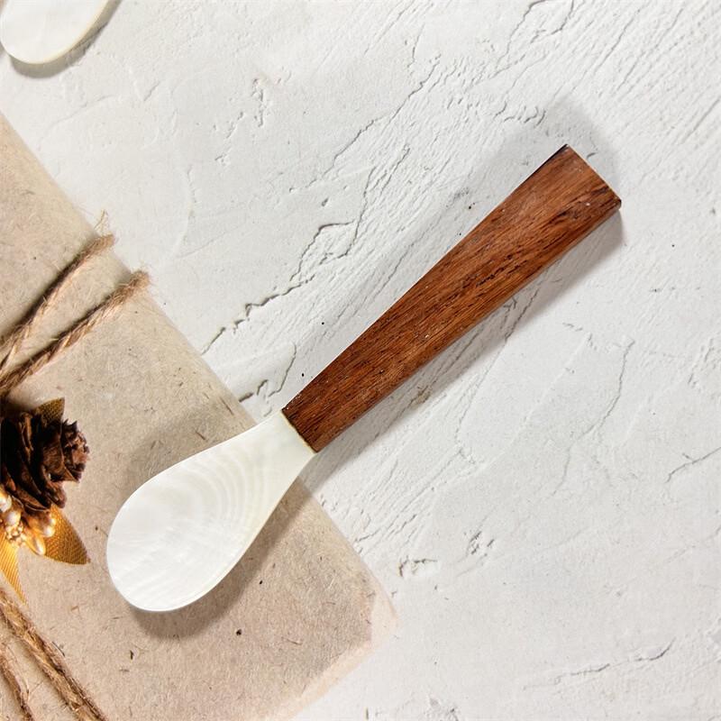 ZISIZ Wooden & Shell Caviar Spoon Set