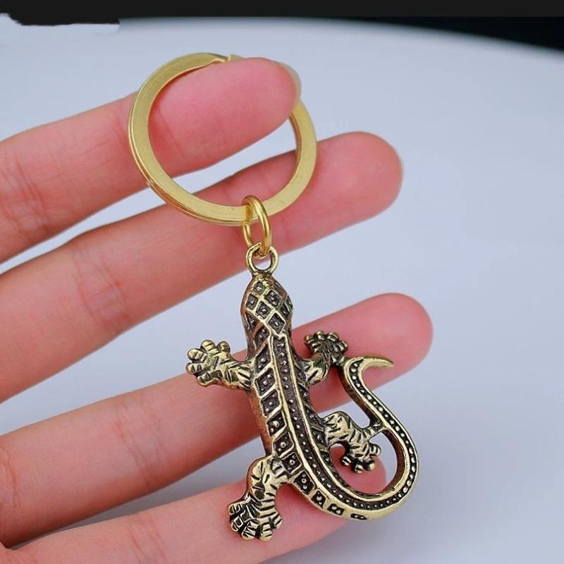 Vintage Brass Mini Gecko Figurines Keychains Pendants Car Key Ring Bag Diy Lanyard Hangings Jewelry Accessories Animal Charms