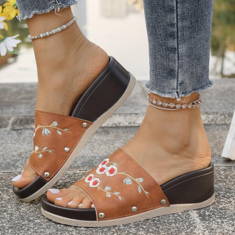 Large size one-character slippers women's summer wedge slippers embroidered flower cool slippers