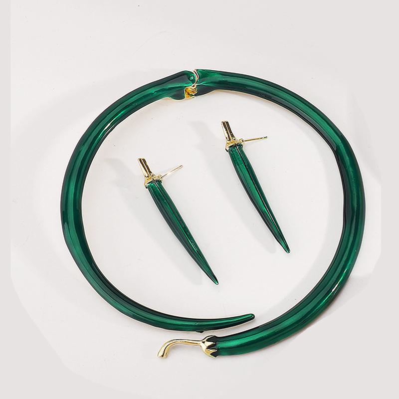 2025 Neue Tropföl Grün Rote Chilischote Anhänger Ohrringe Halskette für Damen Einfacher Gemüse Choker Halsband Design Sinn Schmucksets