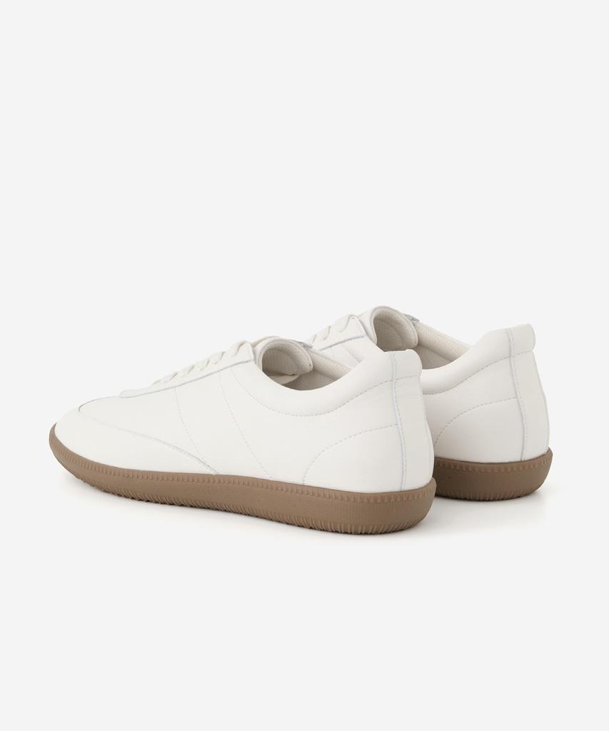 Romantic Move [Fashion Planet X Romantic Move] Easy Bonis Flat Sneakers R26M900 / White