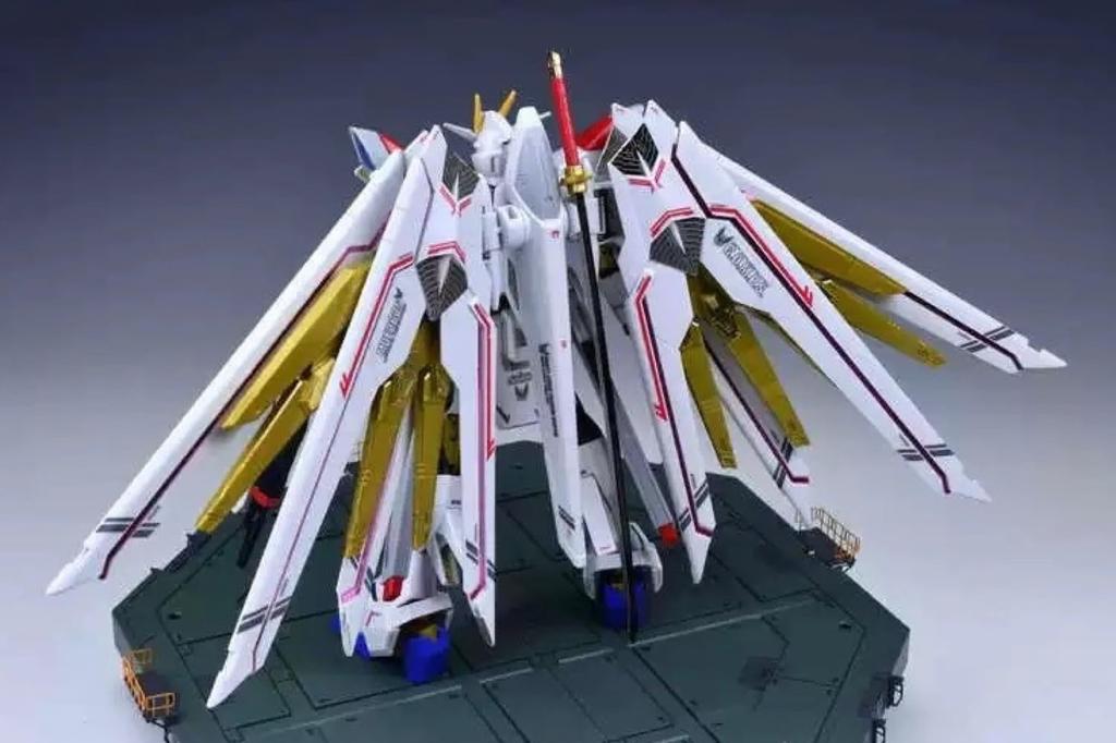 HG 1/144 Mighty Strike Freedom Gundam Custom Detail Up High-Quality Stainless Steel Parts with Water-Transfer Decals