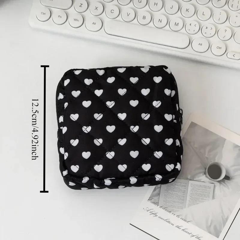 Mini Makeup Lipstick Storage Pouch Heart Print Sanitary Napkins Storage Bag Feminine Period Pouch Portable Tampon Organizer Bag