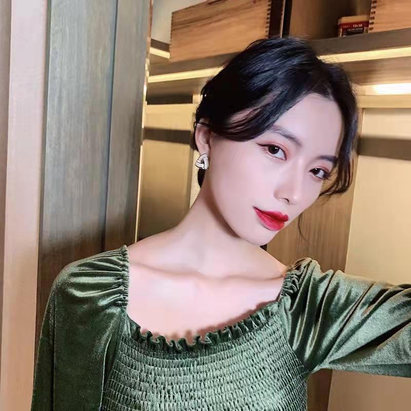 Dongdaemun same geometric triangular stud earrings female French simple retro ring short OL commuter model