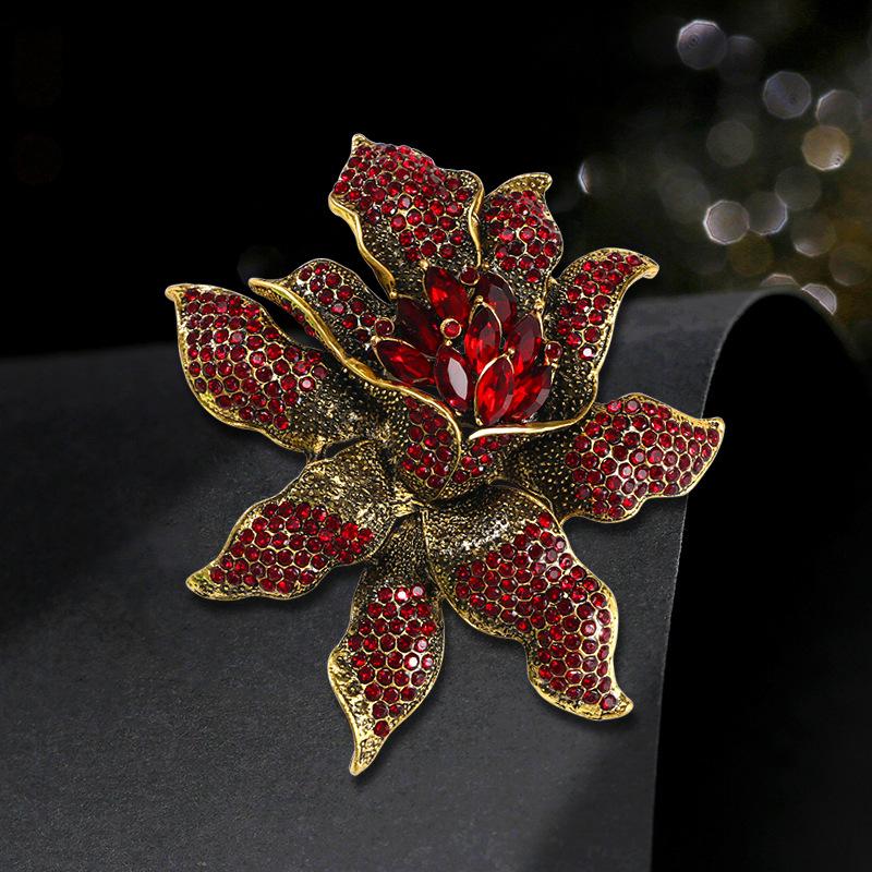 Übertriebener Luxus Damen Blume Kristall Brosche Abzeichen Klassisch Elegant Dame Party Bankett Floral Strass Anstecknadel Accessoires