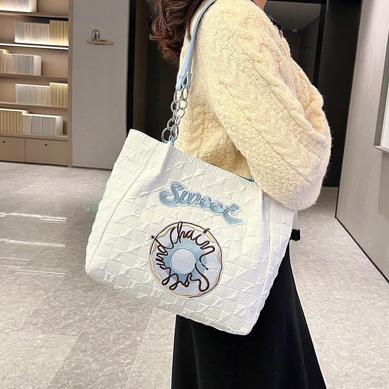 Stylish Canvas Shoulder Bag For Women With Spacious Design And Trendy Fall Colors