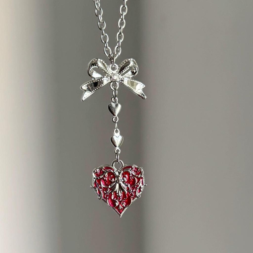 Baroque Style Embossed Heart Bow Necklace - Sweet & Cool Korean Collarbone Chain