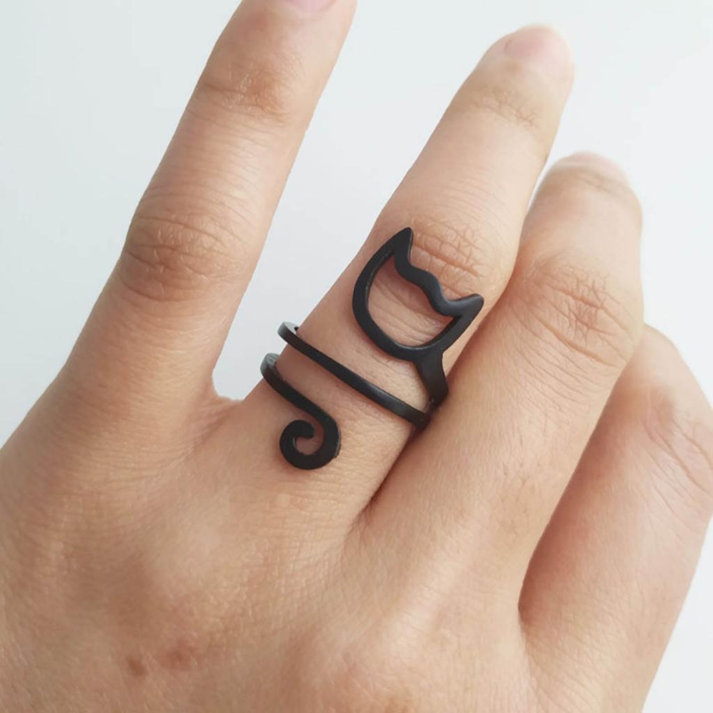 Creative Cat Crochet Hook Rings Metal Yarn Guide Rings Handcrafted Open Rings Stylish and Versatile Accessory for Women
