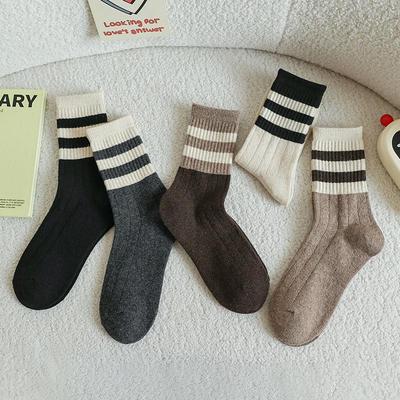 Punčochy a ponožky – Ponožky