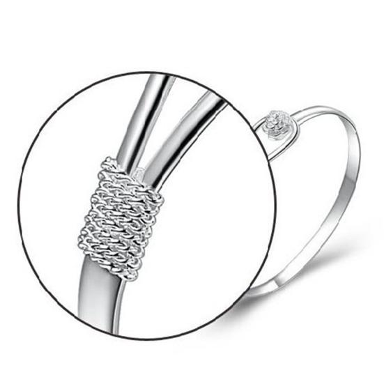 Bracelet Opening Design Flower Buckle Electroplating Bright Luster Unfading Decorate Jewelry Gifts Light Luxury