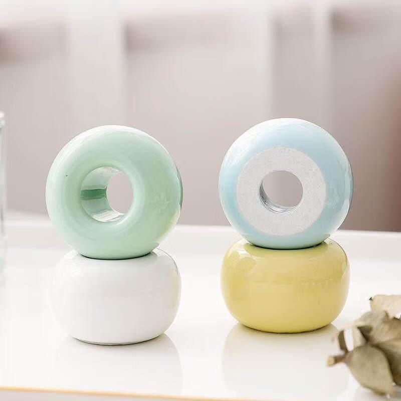 LIEI Creative Colorful Porcelain Toothbrush Holder