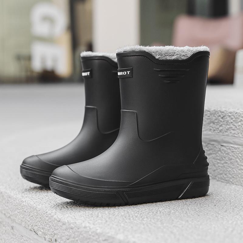 

Water shoes medium tube men s rain boots plus fixed integrated cotton lint rain shoes thickened flat-bottomed warm waterproof boots rubber shoes in 39 [You need to shoot one size larger]