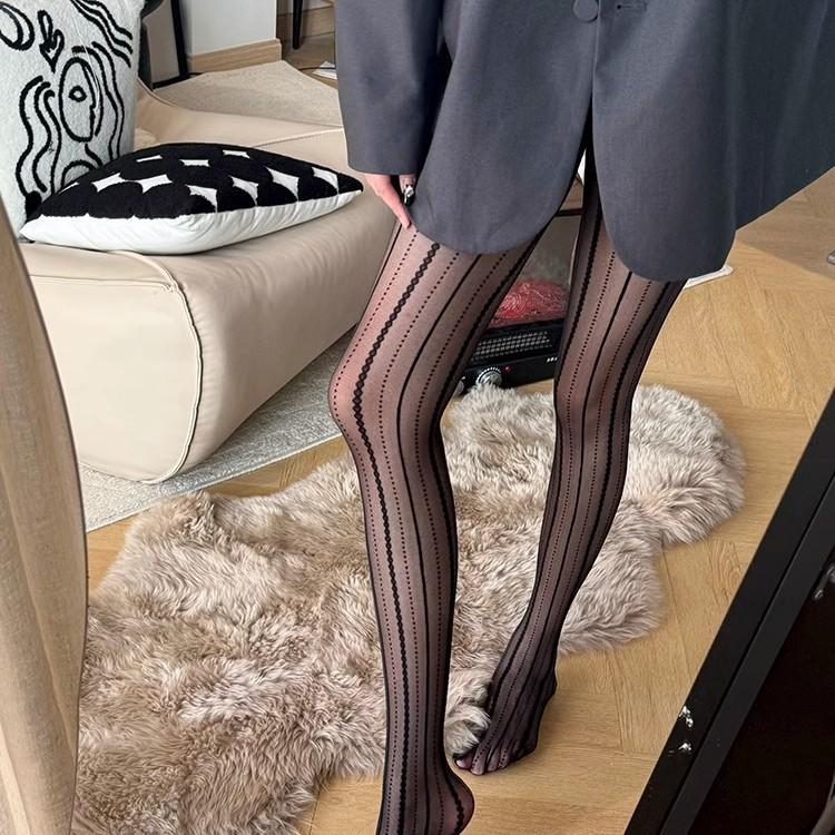 French Retro Elegant Lace Gray Stockings Women'S Ultra-Thin Summer Vertical Striped Bead Chain Jacquard Lolita Pantyhose