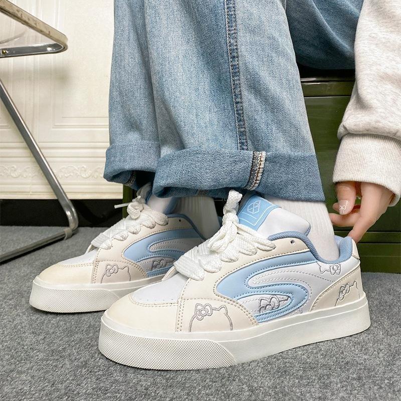 New Niche Bread Shoes, Women's Versatile Casual Shoes, and Retro Board Shoes