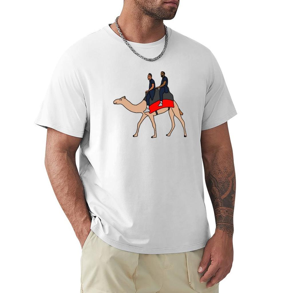 Auba and Laca on a camel TShirt anime stuff summer 2025 graphic t shirts vintage anime shirt mens t shirts