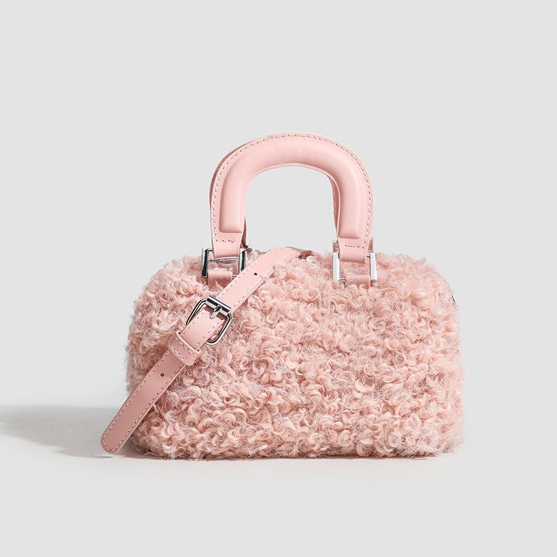 

Нішевий дизайн Осінньо-зимова мода з пухнастим хутром ягняти Повсякденна сумка-подушка на одне плече через плече рожевий