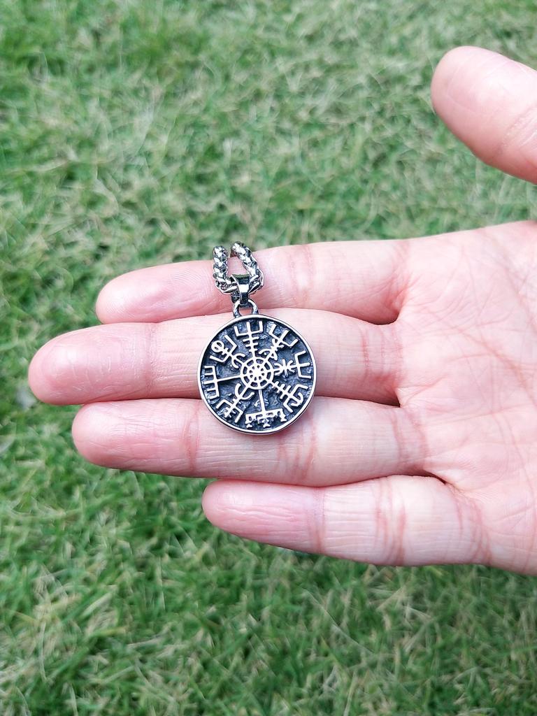 Nordic Viking Compass Retro Pendant Necklace - Trendy Men's Long Amulet Jewelry