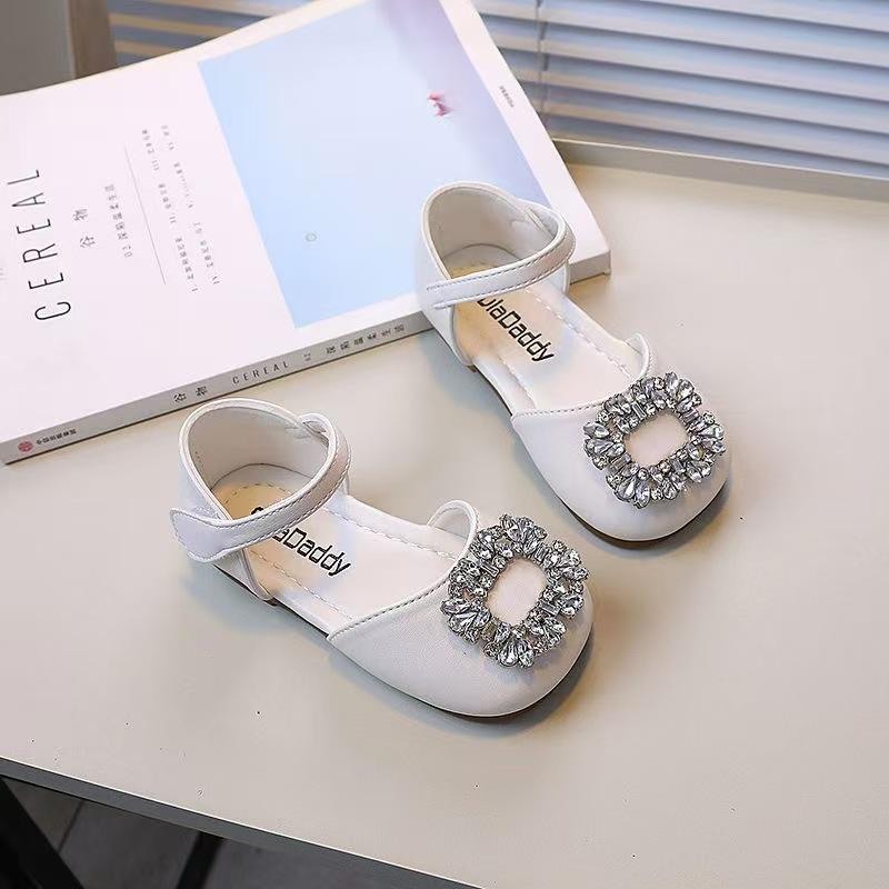 

Girls Soft Leather Princess Shoes Rhinestone Square Buckle Children Sandals Fashion Summer Kids School Wedding Party Shoes 24