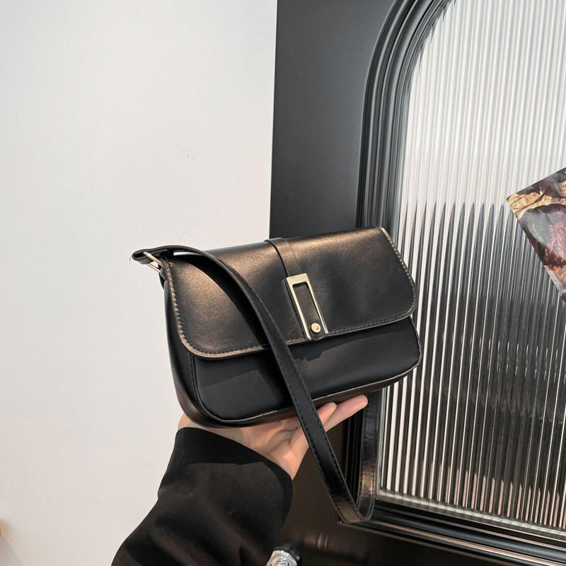 

Pu Chic Contemporary Shoulder Bag For Women With Unique French Design And Versatile Colors